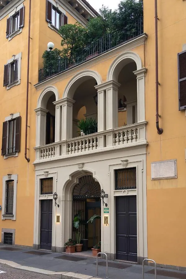 Hotel Gran Duca Di York Milão 3*,